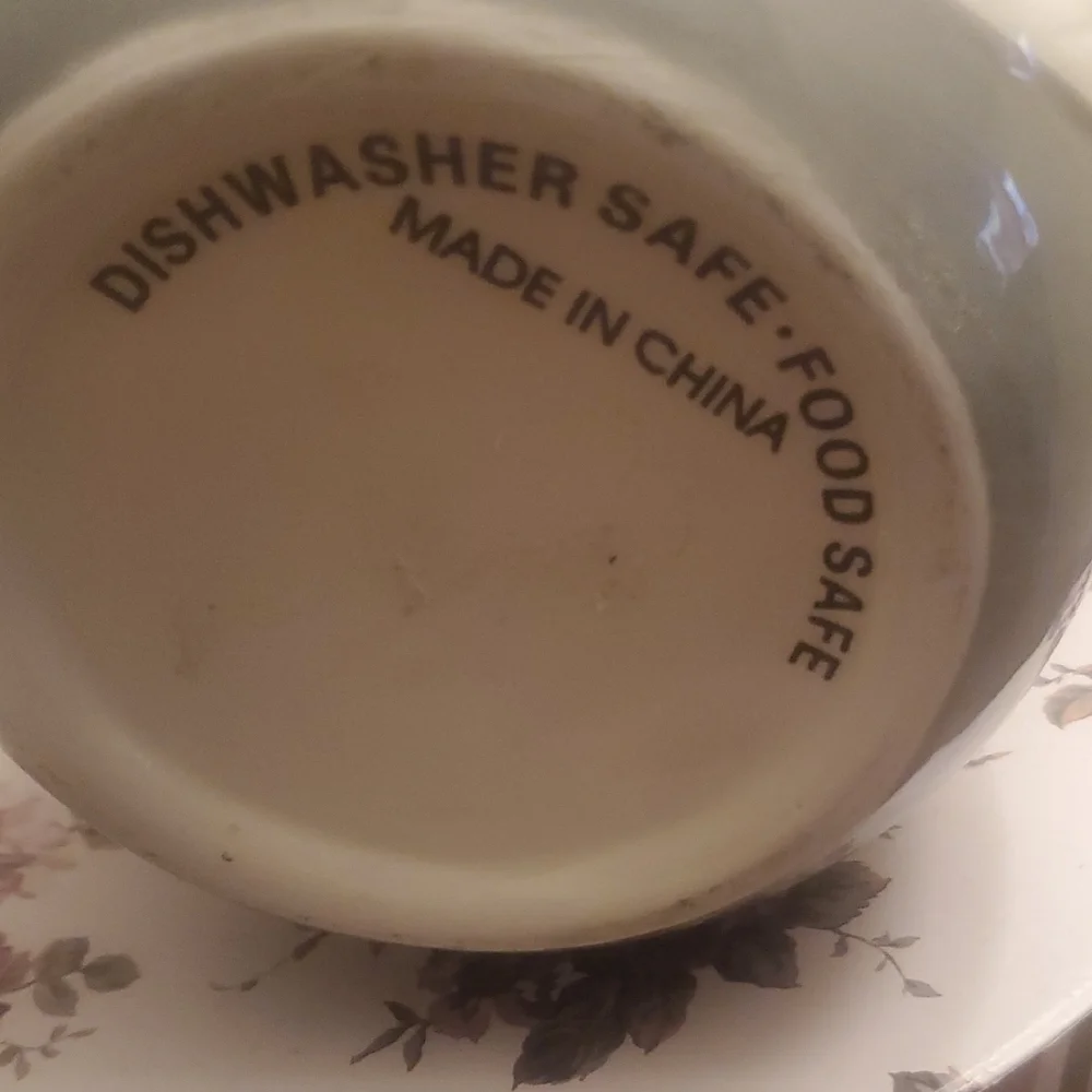 Red Gnome Cookie JAR - Picture 5 of 6